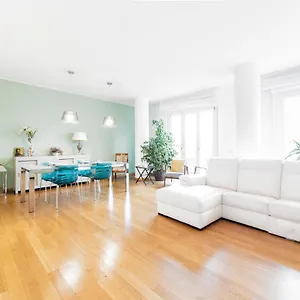 https://loreto-elegant-flat.it-lombardy.com